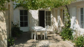 Villa en plein centre du village, de plain pied et rénovée en 2008